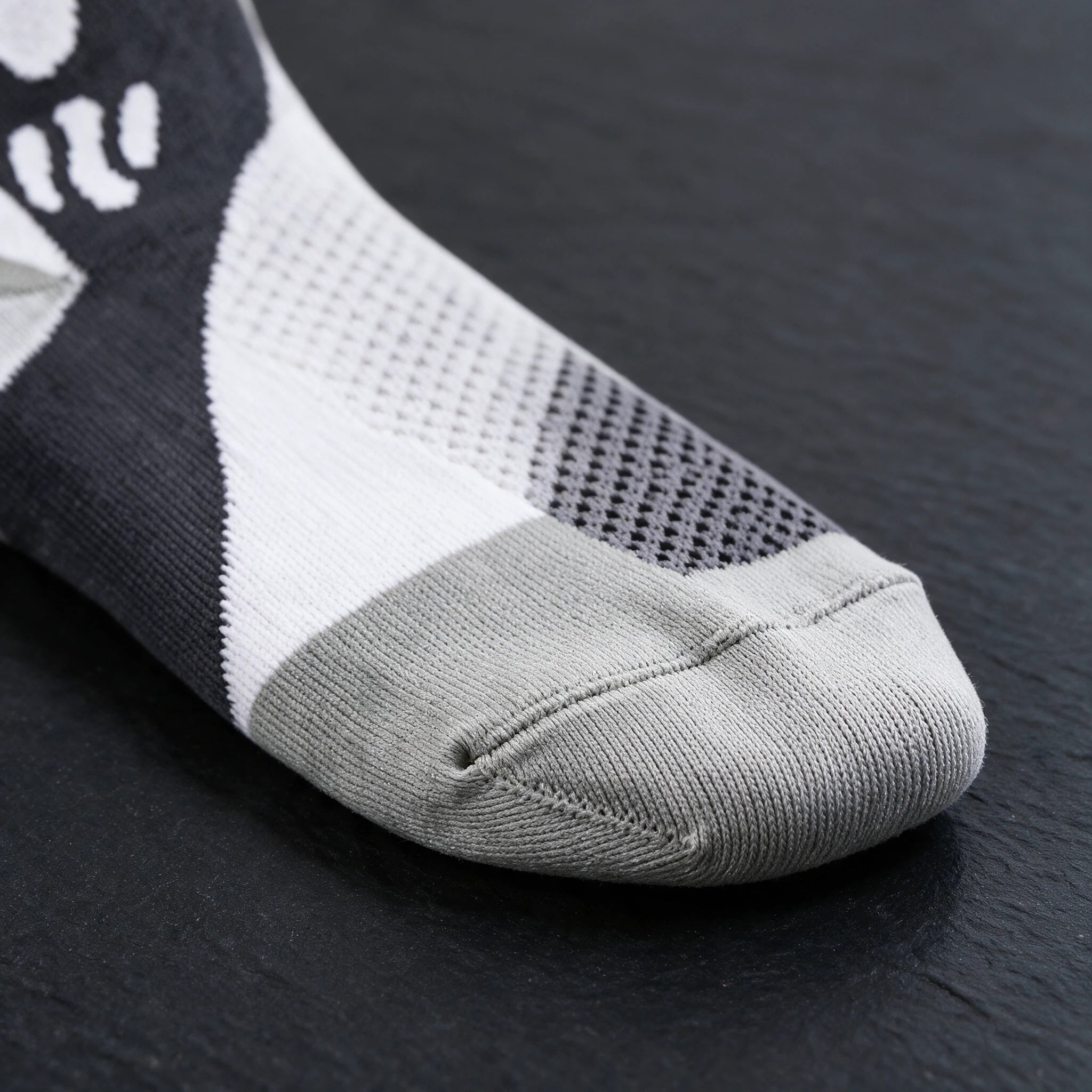 ShiftForce™ Durability Knit, reinforced heel and toe zone construction detail